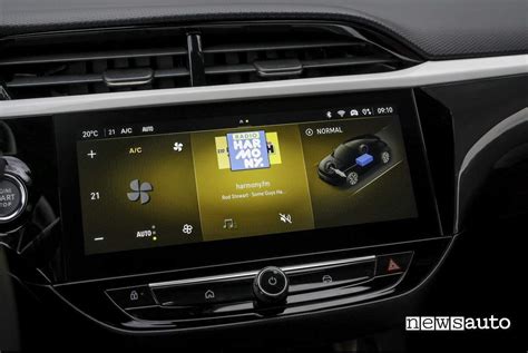 Schermata del display di infotainment Opel Corsa con l'icona Bluetooth evidenziata