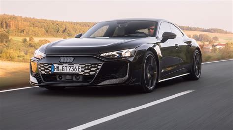 Tavola comparativa delle prestazioni R8 GT, LMX, e-tron