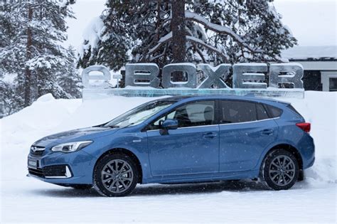 Design esterno della Subaru Impreza quinta generazione