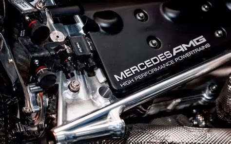 Motore Mercedes in modalità di protezione