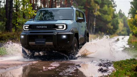 Dettaglio del frontale del Toyota FJ Cruiser