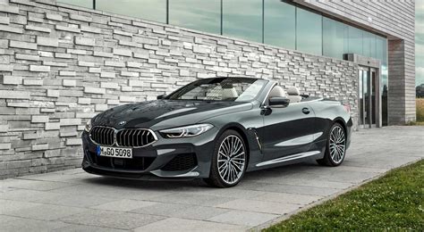 BMW Serie 8 Cabrio in movimento