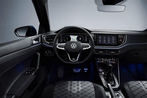 Interni Volkswagen Polo con Climatronic e display