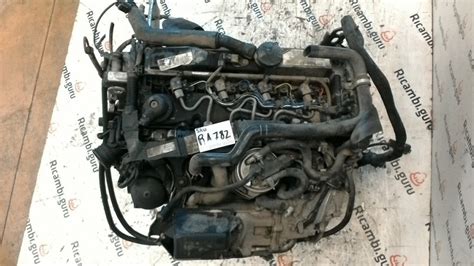 Motore Mercedes Sprinter con evidenziata la pompa di iniezione