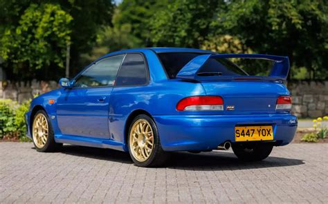 Subaru Impreza 22B STI vista posteriore
