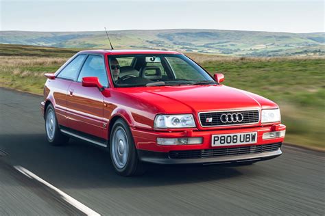 Audi S2 Berlina rossa