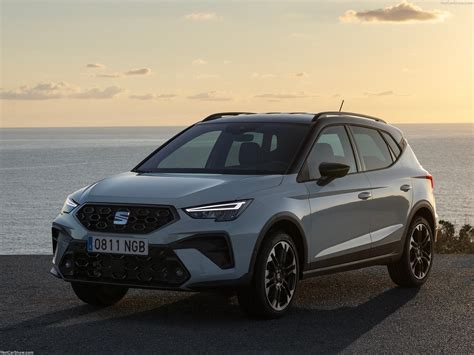 Seat Arona vista laterale