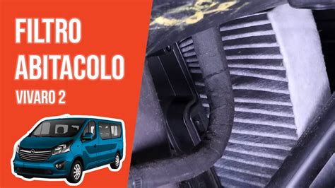 Dettaglio della freccia direzionale sul telaio di un filtro abitacolo