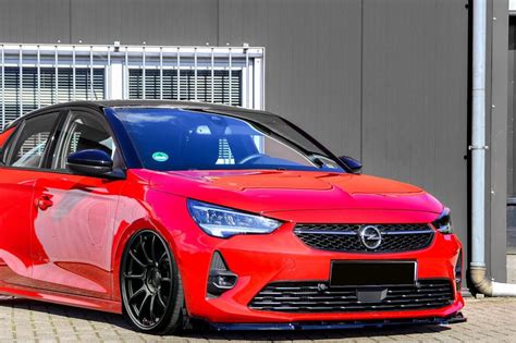 Opel Corsa con cerchi BiColor e body kit GS Line
