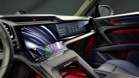 Interni Porsche Cayenne con display Flow Display