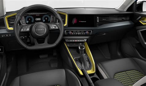 Interni Audi A1 Sportback con schermo touch