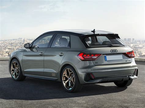 Audi A1 Sportback posteriore con accessori portapacchi