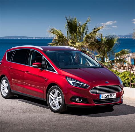 Ford S-Max esterno