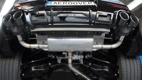 Dettaglio del kit Aero Over per Toyota Crown Sport