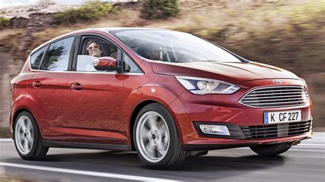 Ford C-Max in strada