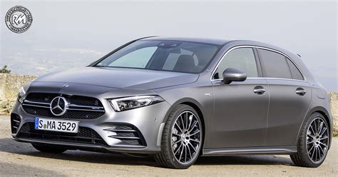 Vista frontale della Mercedes-AMG A 35 4MATIC Race Edition in colorazione grigio magno designo