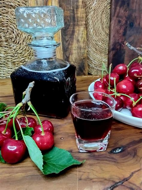 ciliegie mature e liquore