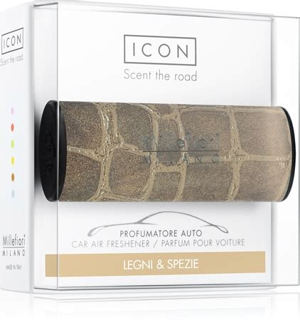 Deodoranti per auto di design realizzati in legno, pietra e metallo con diverse fragranze