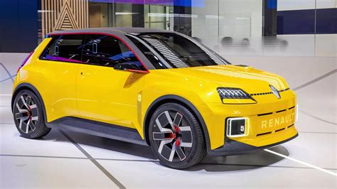 Immagine di vari modelli auto adatti a neopatentati