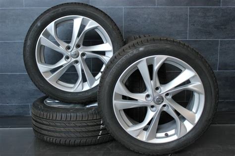 Cerchi da 17 pollici su Opel Astra GTC