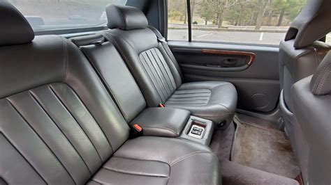 Interno Volvo 960 con plancia e sedili