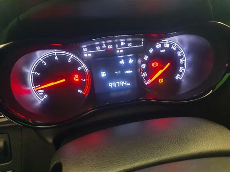 Opel Karl dashboard with warning lights