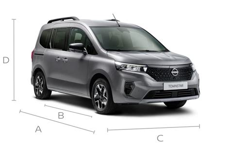 Schema delle dimensioni interne della Nissan Qashqai+2 con configurazione a 7 posti