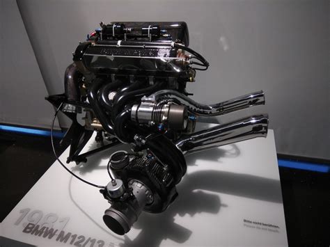 Motore BMW M12/13