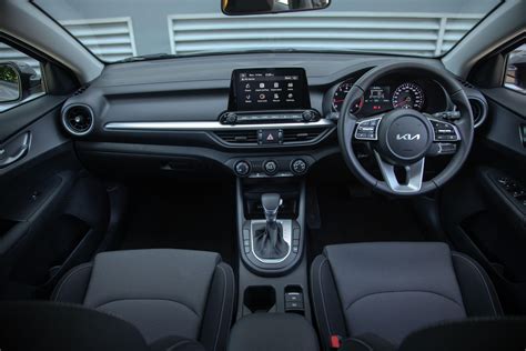 Kia Cerato S interior