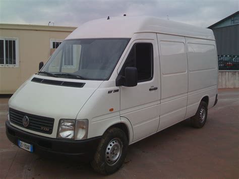 Volkswagen LT 35 furgone di profilo