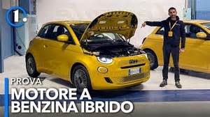Fiat 500 cofano aperto