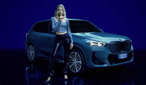 Spot BMW con paesaggi suggestivi