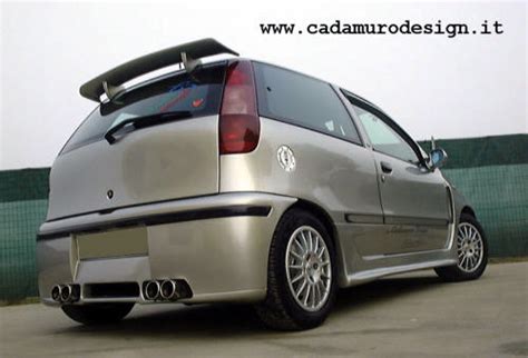 Fiat Punto 3 serie con alettone sportivo