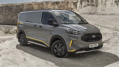 Ford Transit Custom in fase di test su terreni accidentati