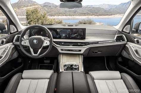 Interni lussuosi della BMW X7
