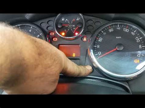 Quadro strumenti Peugeot 207 con spia service
