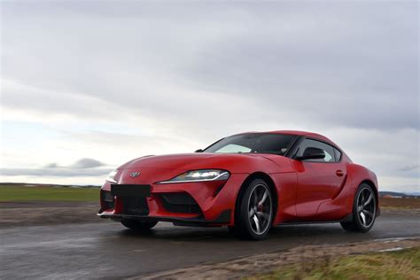 Evoluzione del design della Toyota Supra attraverso le generazioni