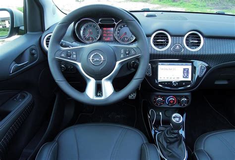 Opel Adam Rocks interni