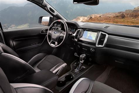 Interni Ford Ranger moderno