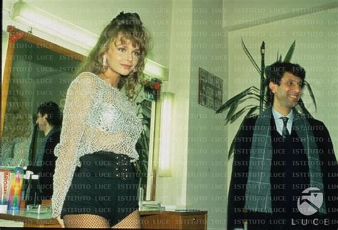 Copertina di Playboy ungherese con Mercedes Ambrus