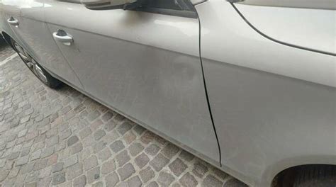 Auto danneggiata da proiettili