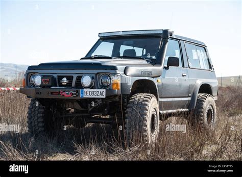 Nissan Patrol GR Y60 preparato per la Dakar