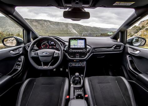 Interni Ford Fiesta restyling