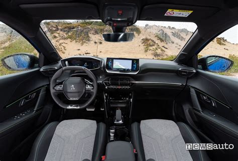 Interni PEUGEOT 208 con i-Cockpit®