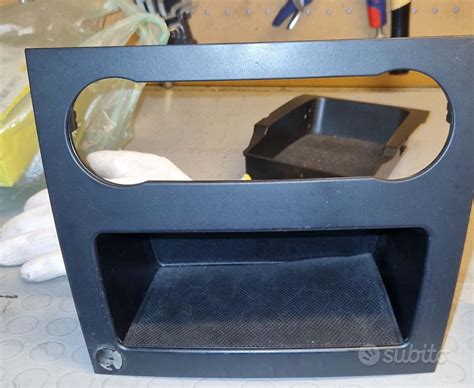 Interno Mercedes Classe A W169 con focus sulla mascherina clima