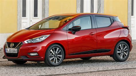 Interni Nissan Micra con cambio automatico