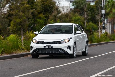 Kia Cerato frontale in movimento