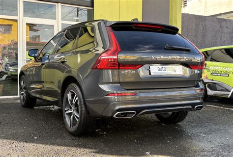 Volvo XC60 D4 190 CV in azione