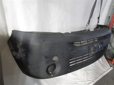 Paraurti anteriore Renault Master danneggiato