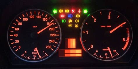 Cruscotto BMW 330d in autostrada